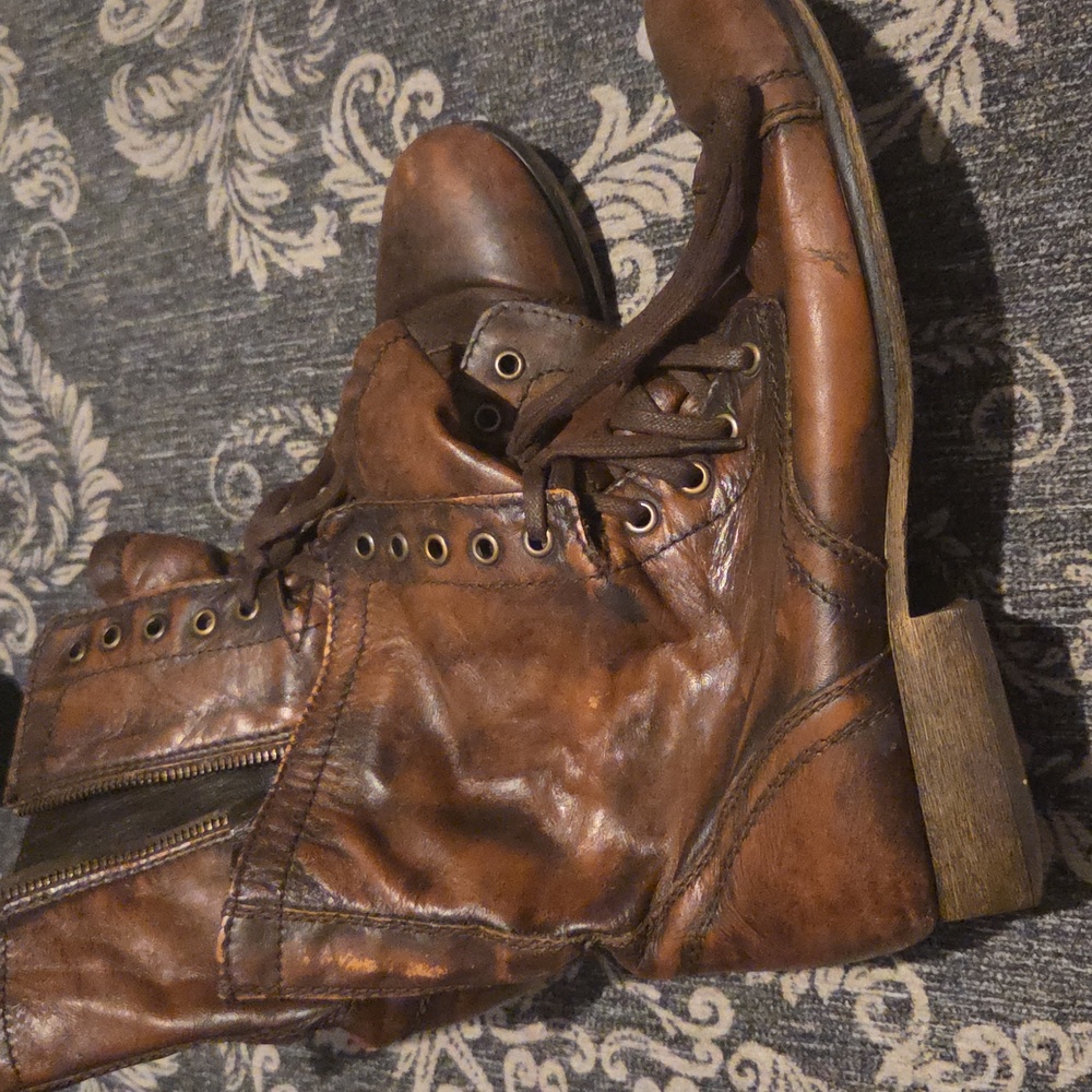 Steve Madden Brown Leather Women's Troopa Boots